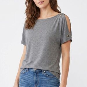 Womens Gray Open Cold Shoulder Short Sleeve Shirt by Cable & Gauge sz medium